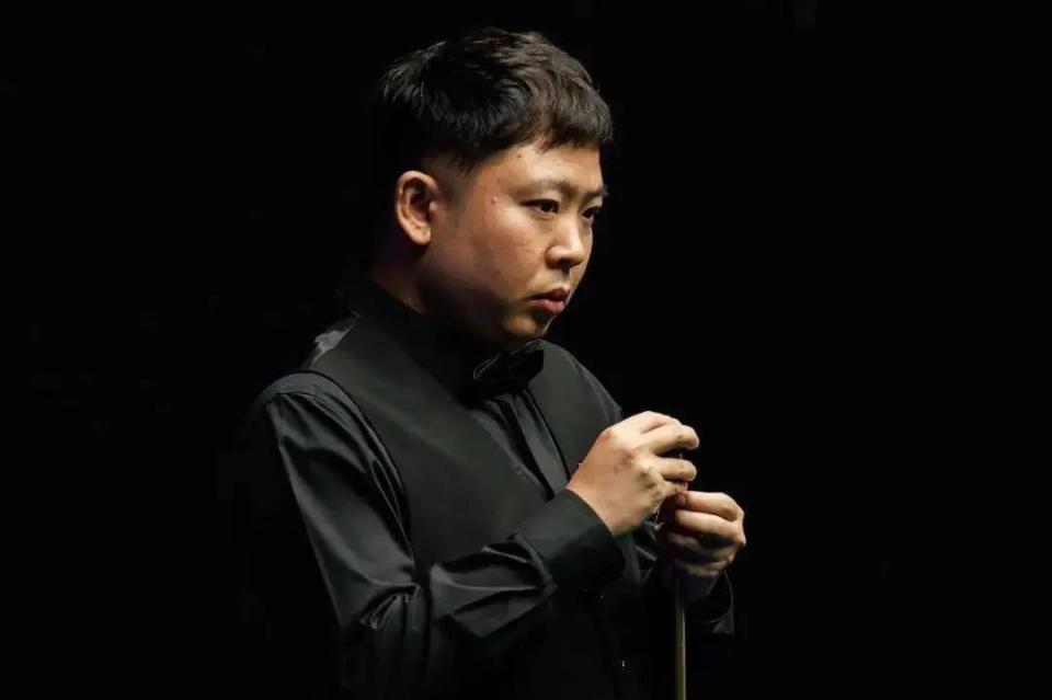 但现代足球 但现代足球