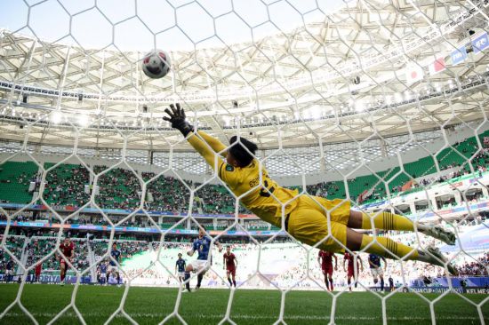 吸引着全球 吸引着全球